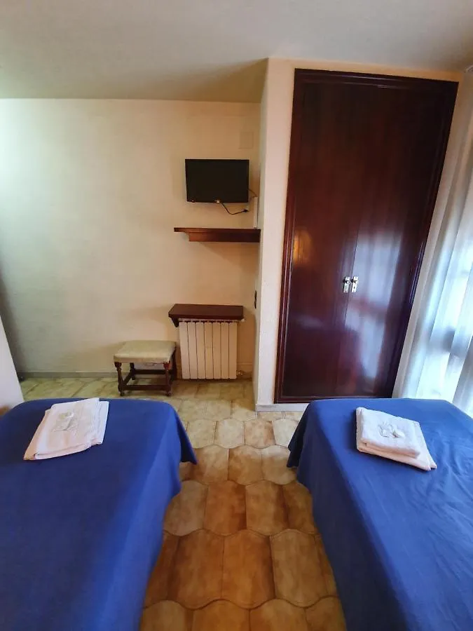 Hostal Perla Riudoms Pensión